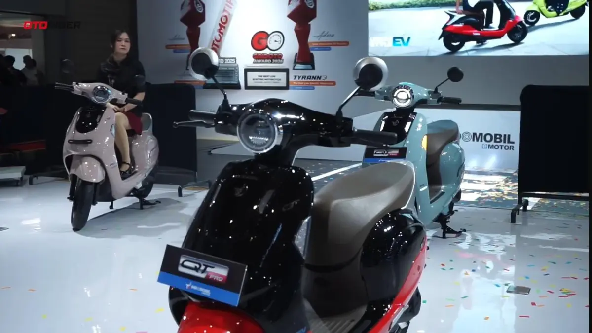 Motor listrik Indomobil QT dan QT Pro resmi meluncur, harga mulai Rp15 juta dengan jarak tempuh hingga 130 km.
(screenshot youtube)