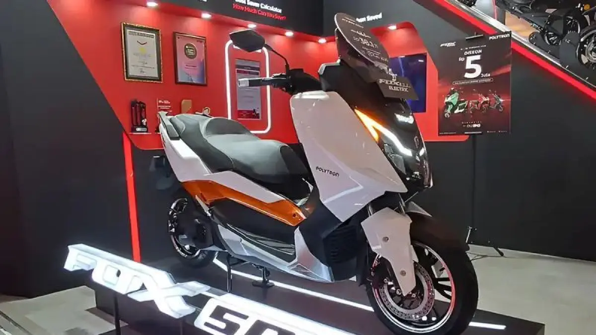 Review Polytron Fox 350, motor listrik hemat biaya hanya Rp6.400 untuk 77 km, tapi masih punya beberapa kekurangan.