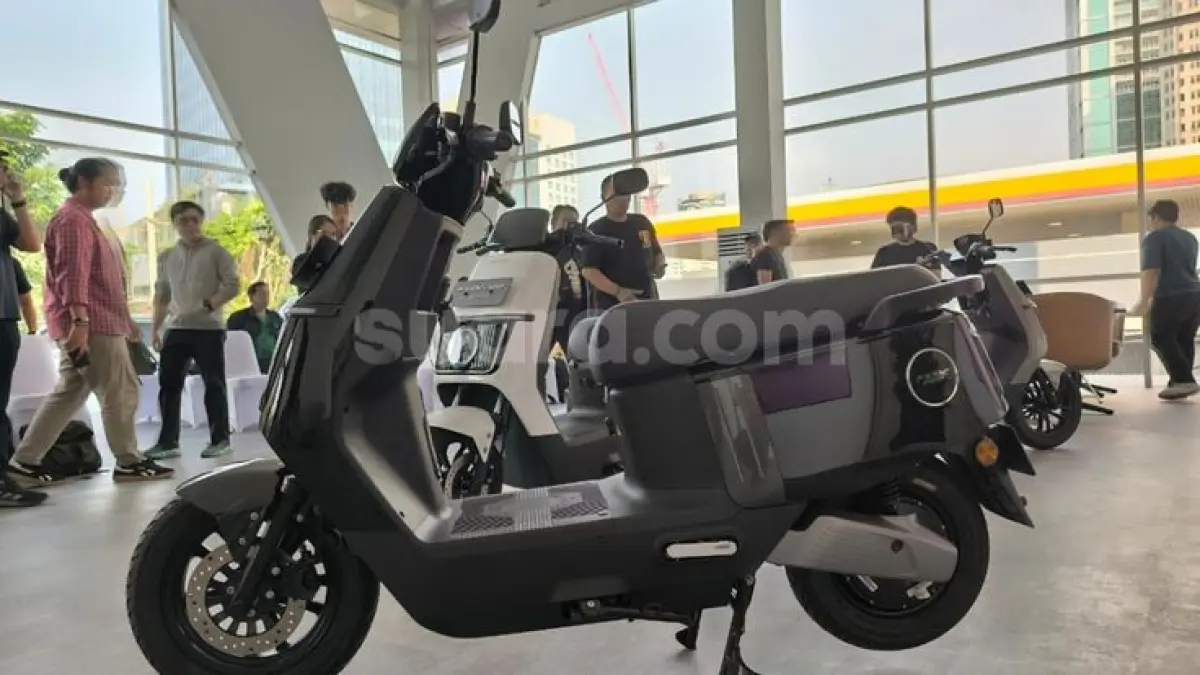 Motor listrik FinFas Evo 2026 hadir dengan harga 11,5 juta dan jarak 262 km, siap jadi pesaing baru di Indonesia (Pinterest).