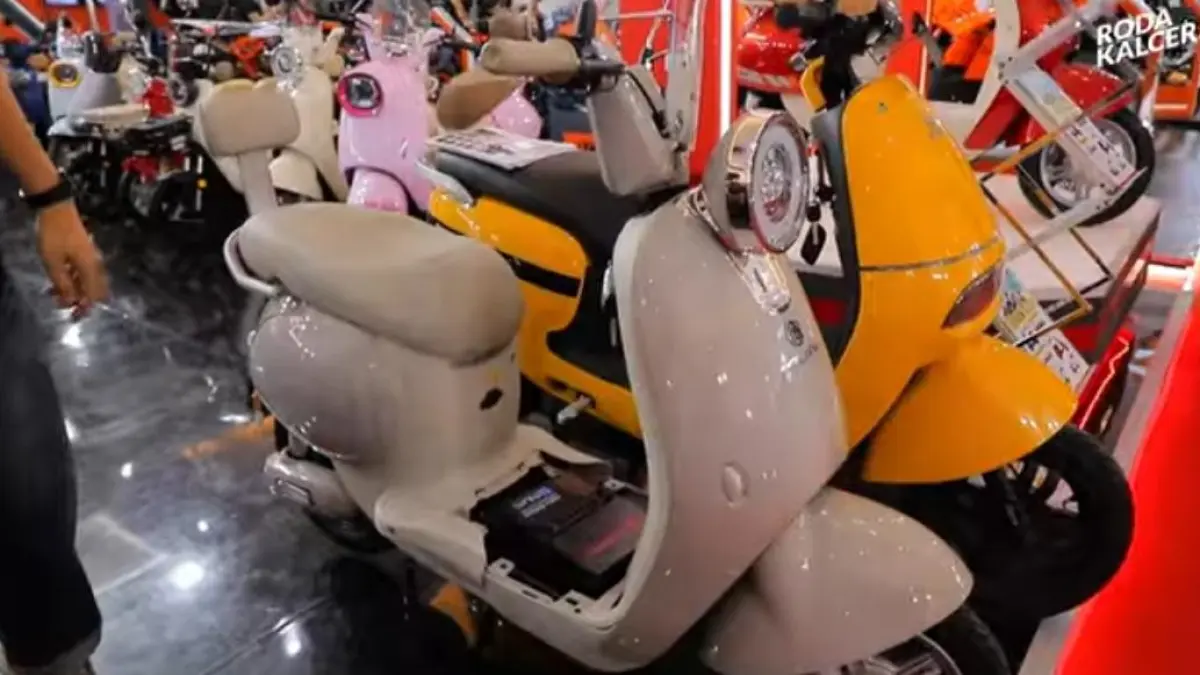 Motor listrik IIMS 2026 hadir dari Polytron hingga Honda. Simak daftar model terbaru, fitur unggulan, dan skema harga menarik! (screenshot youtube)