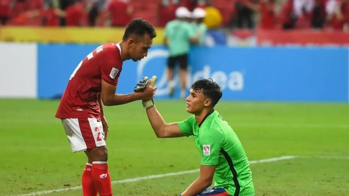 Timnas Indonesia kalahkan Malaysia 4-2 di Piala AFF, gol Irfan Jaya dan Elkan Baggott jadi penentu kemenangan (Pinterest).