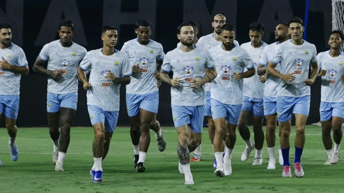 Transfer Persib Bandung putaran kedua: daftar pemain masuk dan keluar, termasuk Kurzawa dan Sergio Castel. Cek detail lengkapnya!
