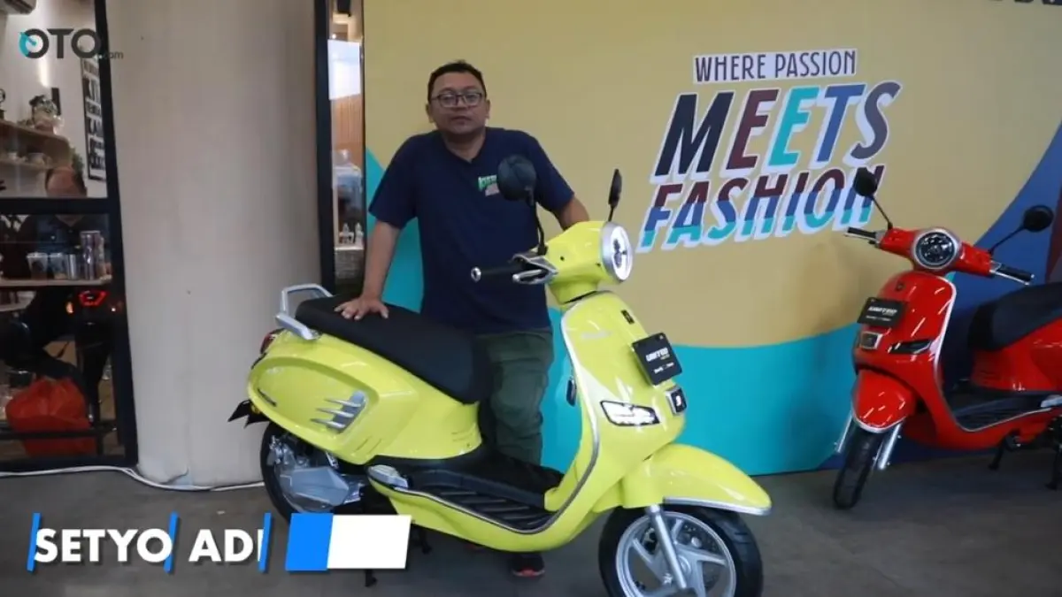 United C2000 hadir sebagai motor listrik neo klasik dengan jarak tempuh hingga 130 km dan harga mulai Rp22 jutaan. Simak spesifikasinya! (screenshot youtube)