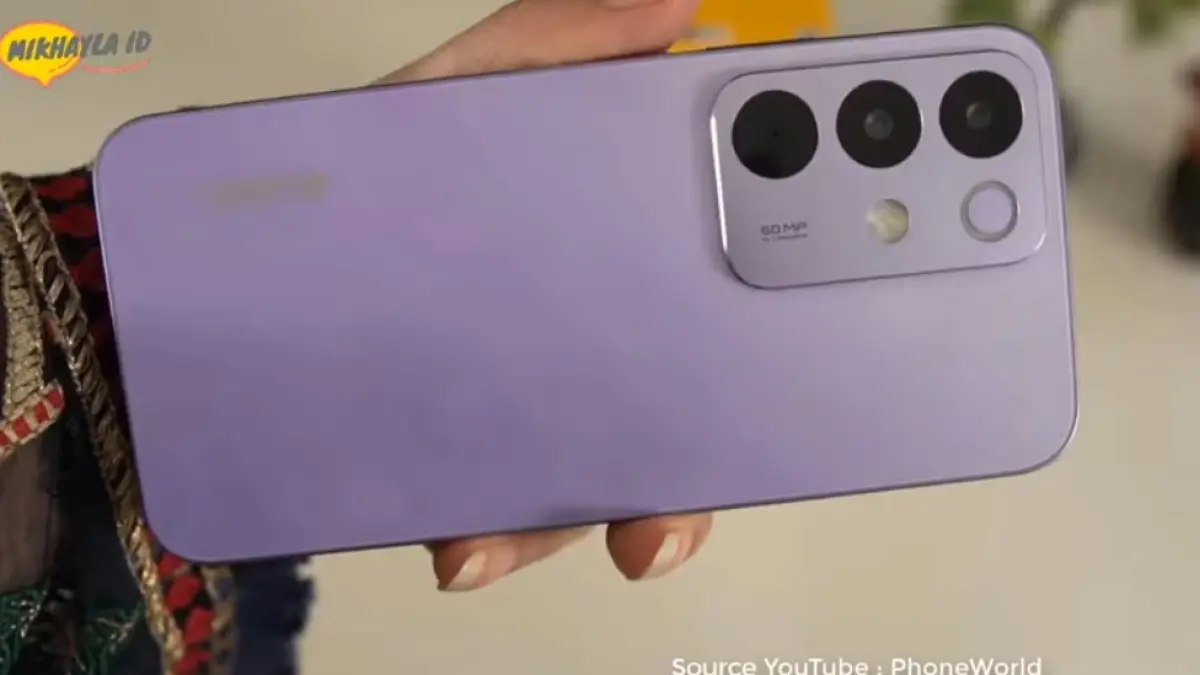 7 HP baterai besar terbaru 2025 dengan baterai 7000 mAh, fast charging cepat, dan performa tangguh dari Realme hingga Poco.(screenshot youtube)