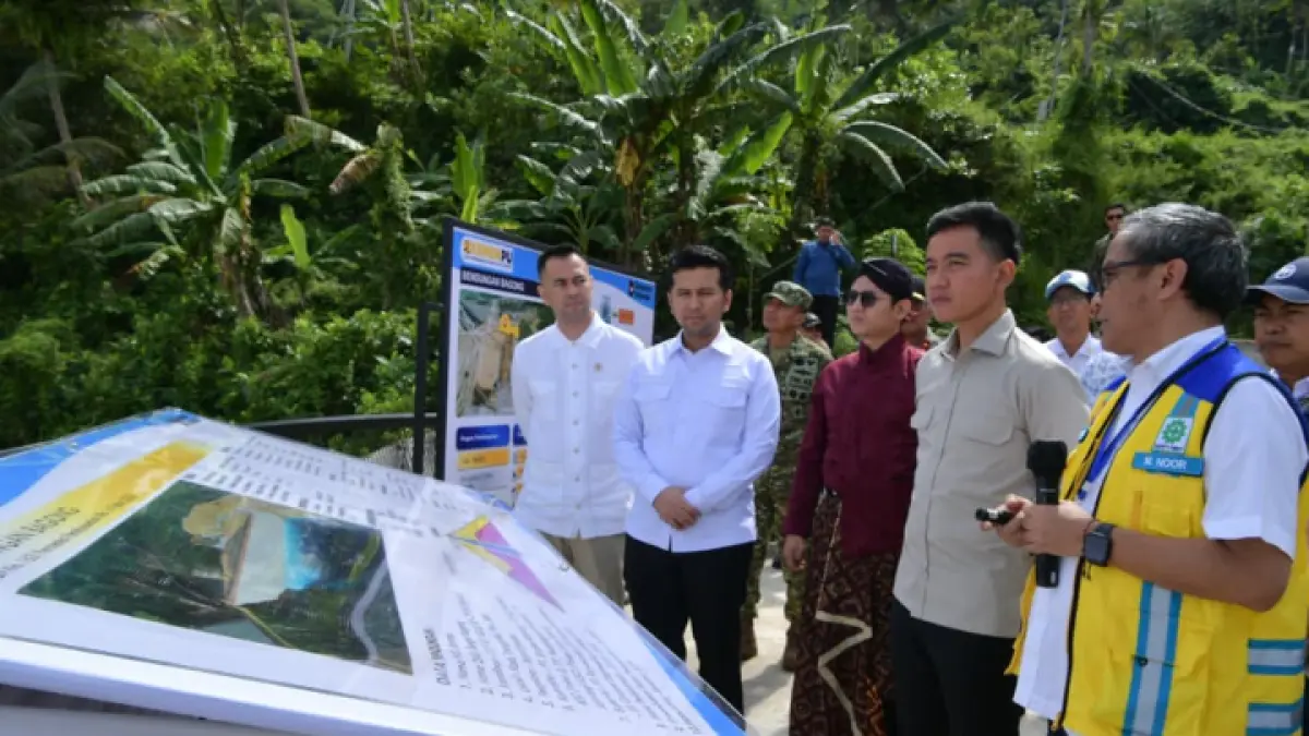 Gibran Rakabuming Raka dorong sinergi percepat pembangunan Bendungan Bagong. (ZAKI JAZAI/ RADAR TRENGGALEK)