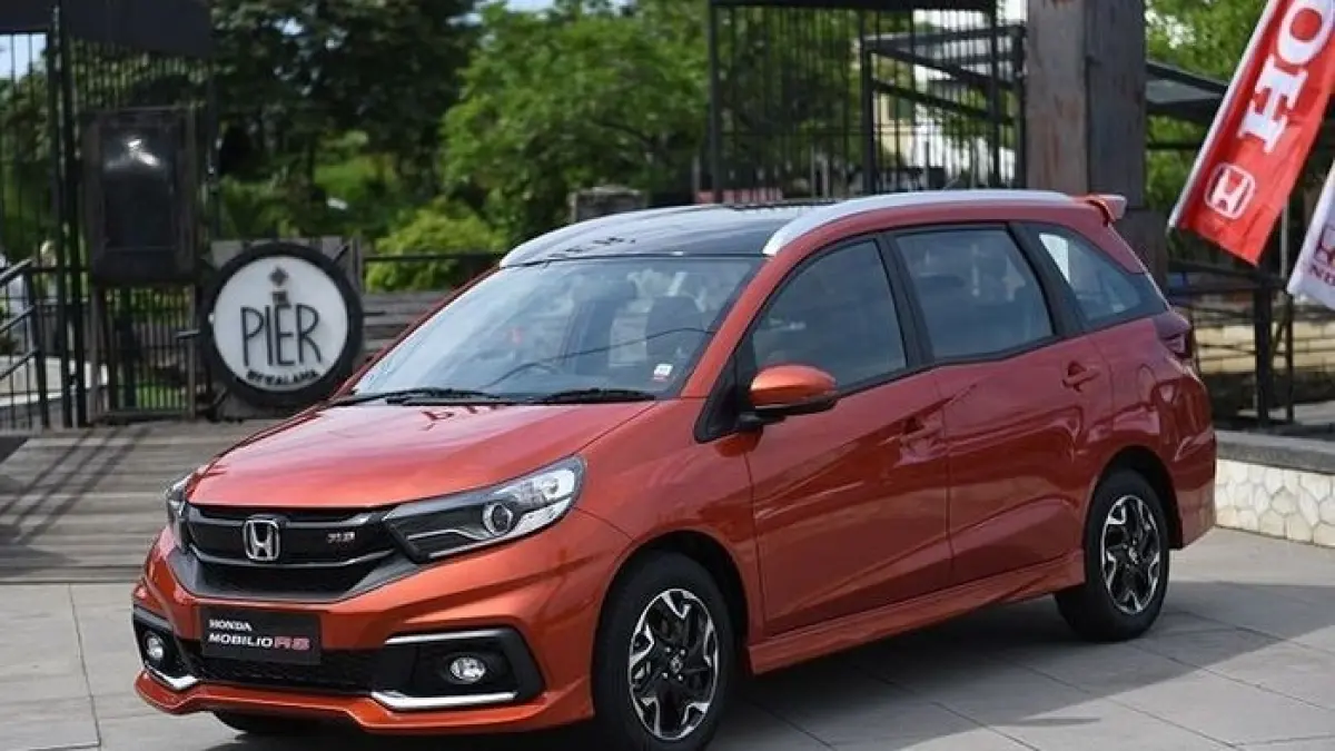 Honda Mobilio bekas makin diminati, harga mulai Rp100 jutaan. Simak kelebihan, kekurangan, dan alasan jadi buruan!(Gemini AI)