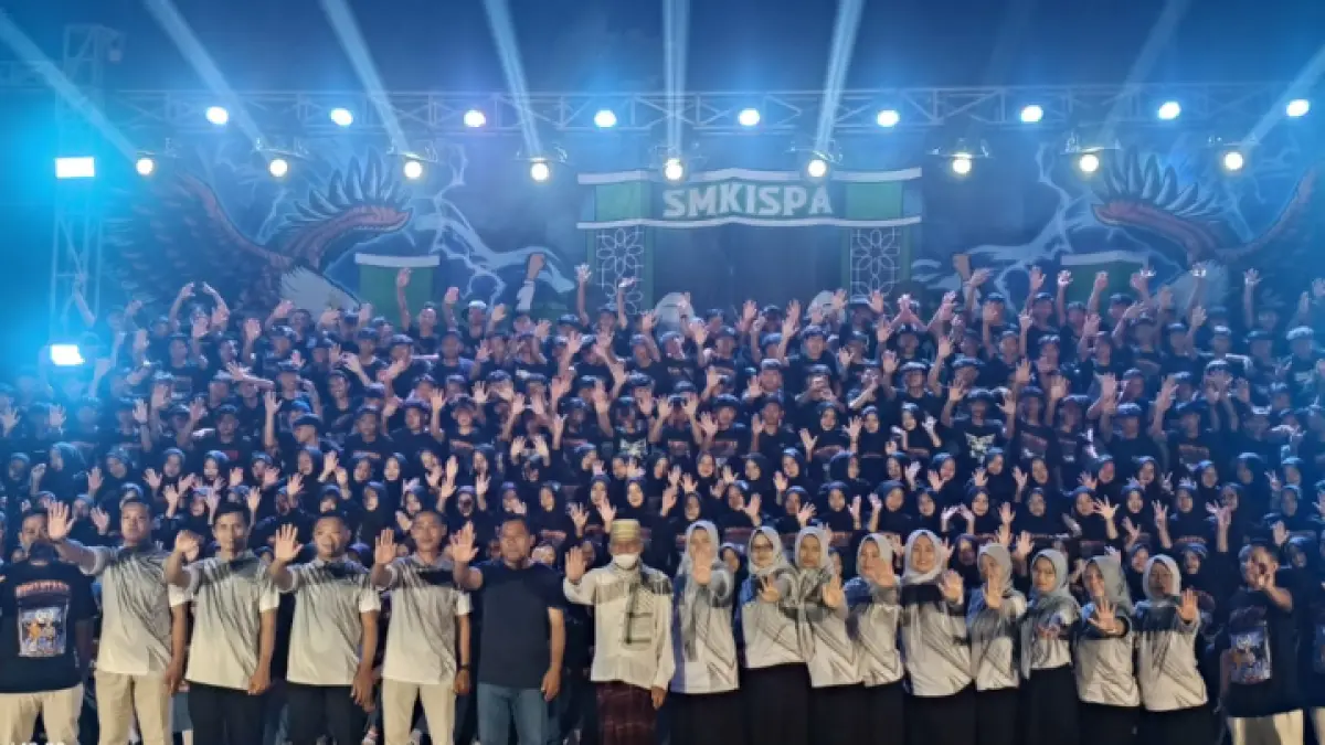 INSPIRASI: Momen spektakuler yang unik dan berkesan pelepasan siswa kelas XII. (SMKS Islam Panggul UNTUK RADAR TRENGGALEK)