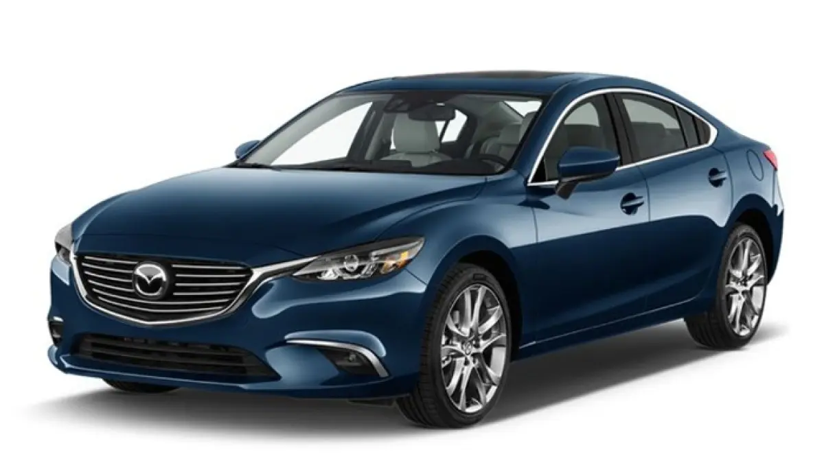Mazda2 hatchback irit hadir dengan desain premium dan BBM hemat, cocok untuk anak muda perkotaan. (PINTEREST)