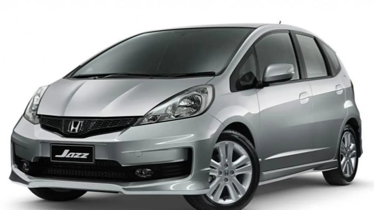 Harga Honda Jazz bekas 2026 mulai Rp70 jutaan hingga Rp190 juta. Cek daftar lengkap, spesifikasi, dan tips beli di sini! (Pinterest) 