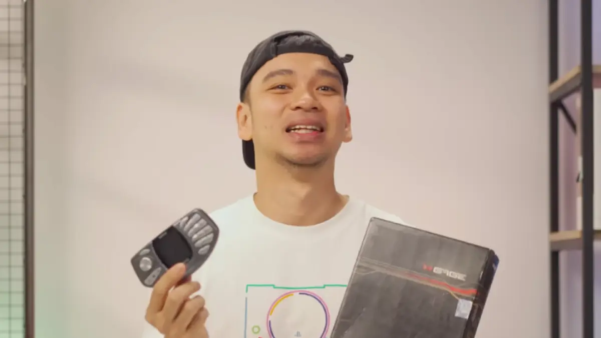 HP gaming legendaris era 2000-an ini kembali bikin nostalgia gamer Indonesia. Dari desain unik sampai game jadul yang masih seru dimainkan, Nokia N-Gage pernah jadi simbol anak sultan pada masanya. (YT. GadgetIn)