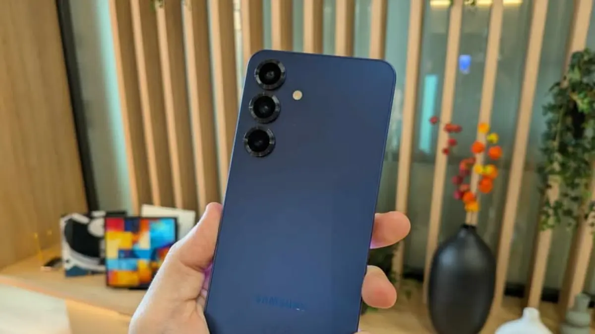 Samsung Galaxy A57 jadi sorotan, upgrade minim tapi tetap laris. Apakah masih layak dibeli di 2026?(Pinterest)