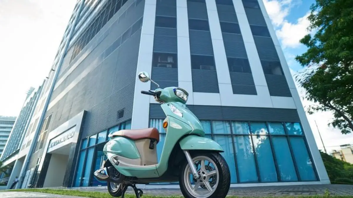 United C2000 motor listrik neo klasik resmi rilis dengan harga Rp22 jutaan dan jarak tempuh hingga 130 km. Alternatif Vespa? (Pinterest)