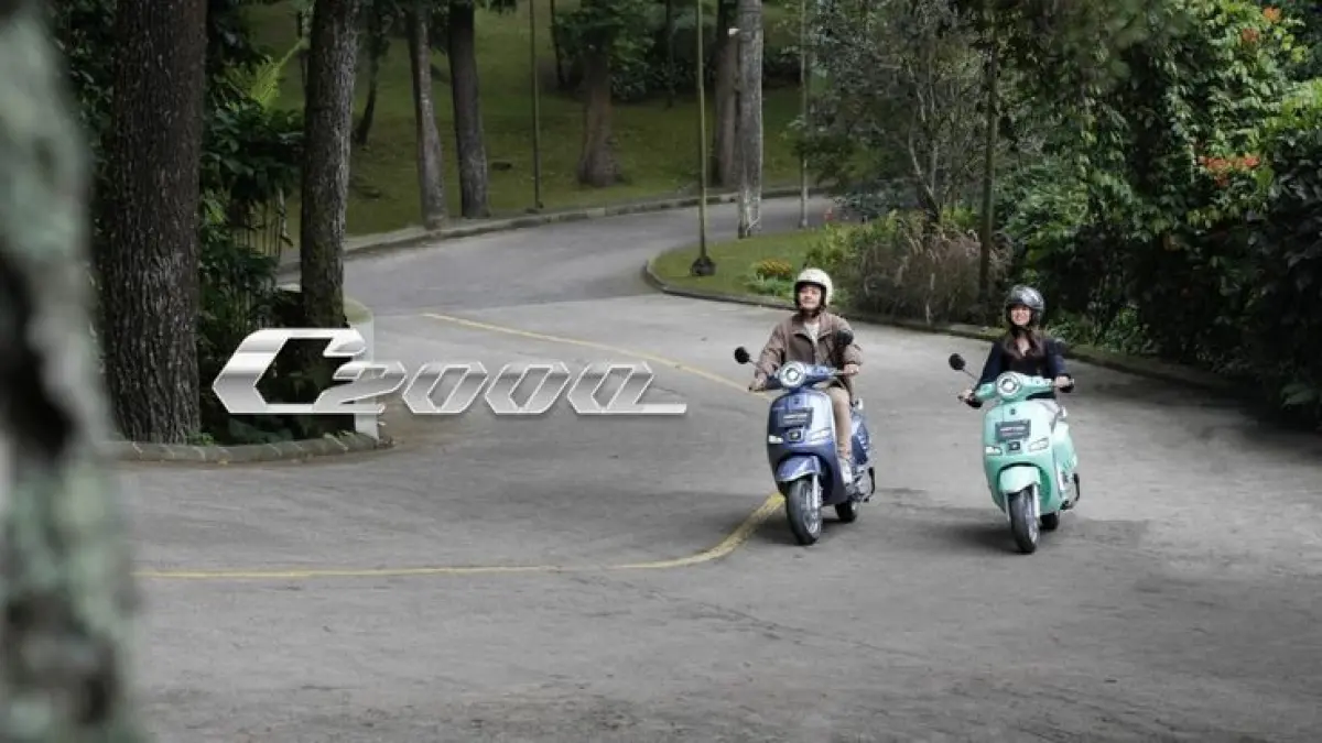 United C2000 resmi dijual dengan harga Rp22,9 juta, jarak tempuh hingga 130 km, dan desain klasik Eropa. Motor listrik ini jadi sorotan (Pinterest).