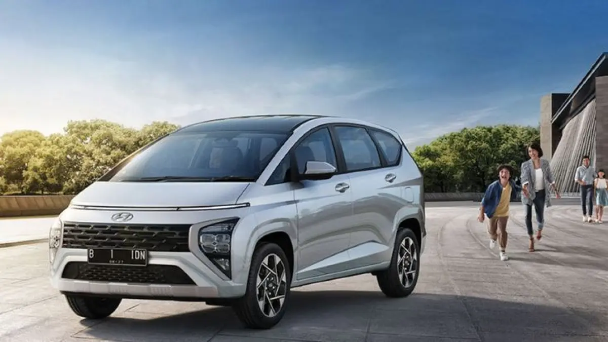 Hyundai Stargazer X hadir dengan SmartSense canggih, desain gagah, dan fitur lengkap. Crossover ini jadi ancaman baru di kelas MPV.
