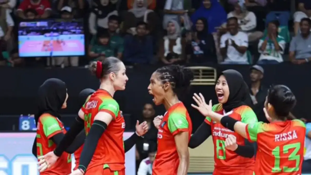 Jakarta Pertamina Enduro vs Jakarta Elektrik PLN berakhir 3-2. Pertamina sukses balas kekalahan di Proliga 2026 lewat laga dramatis.