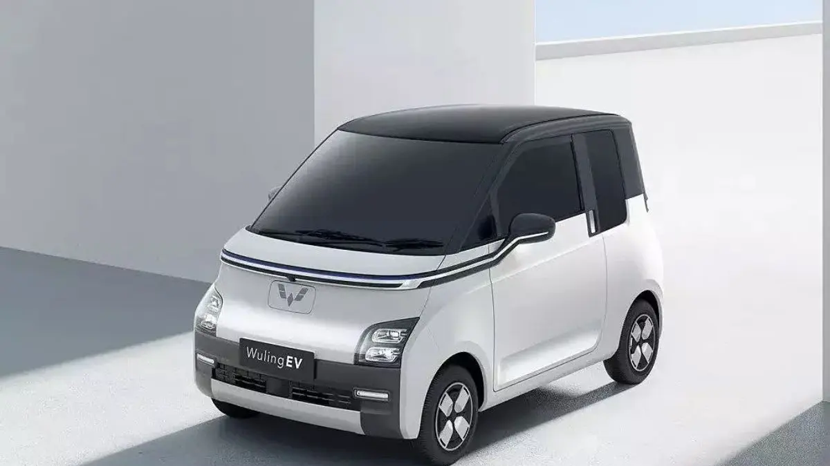 Review Wuling Air EV 1 bulan: ungkap kekurangan dan kelebihan city car listrik murah yang irit dan praktis di kota.