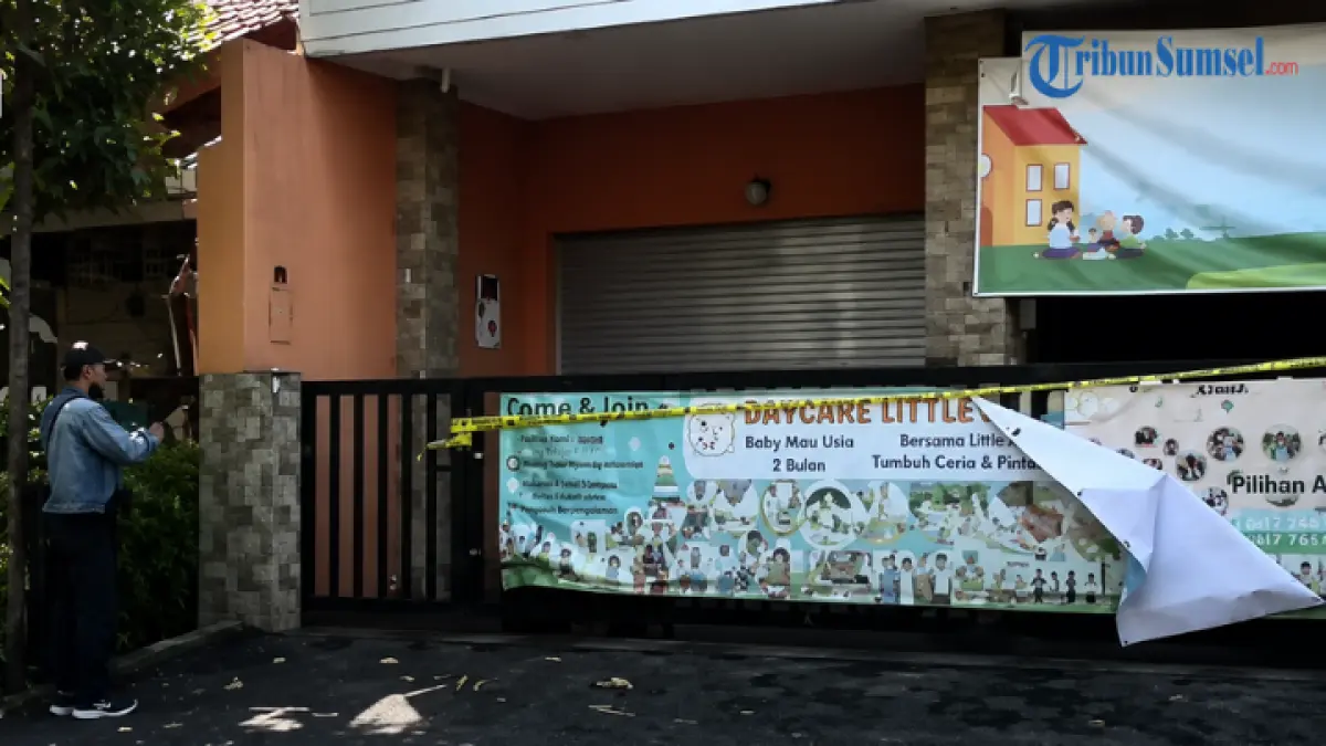 Daycare Little Aresh Jakarta jadi sorotan usai dugaan kasus kekerasan anak mencuat dan ramai diperbincangkan publik. ( YT. TRIBUN SUMSEL)