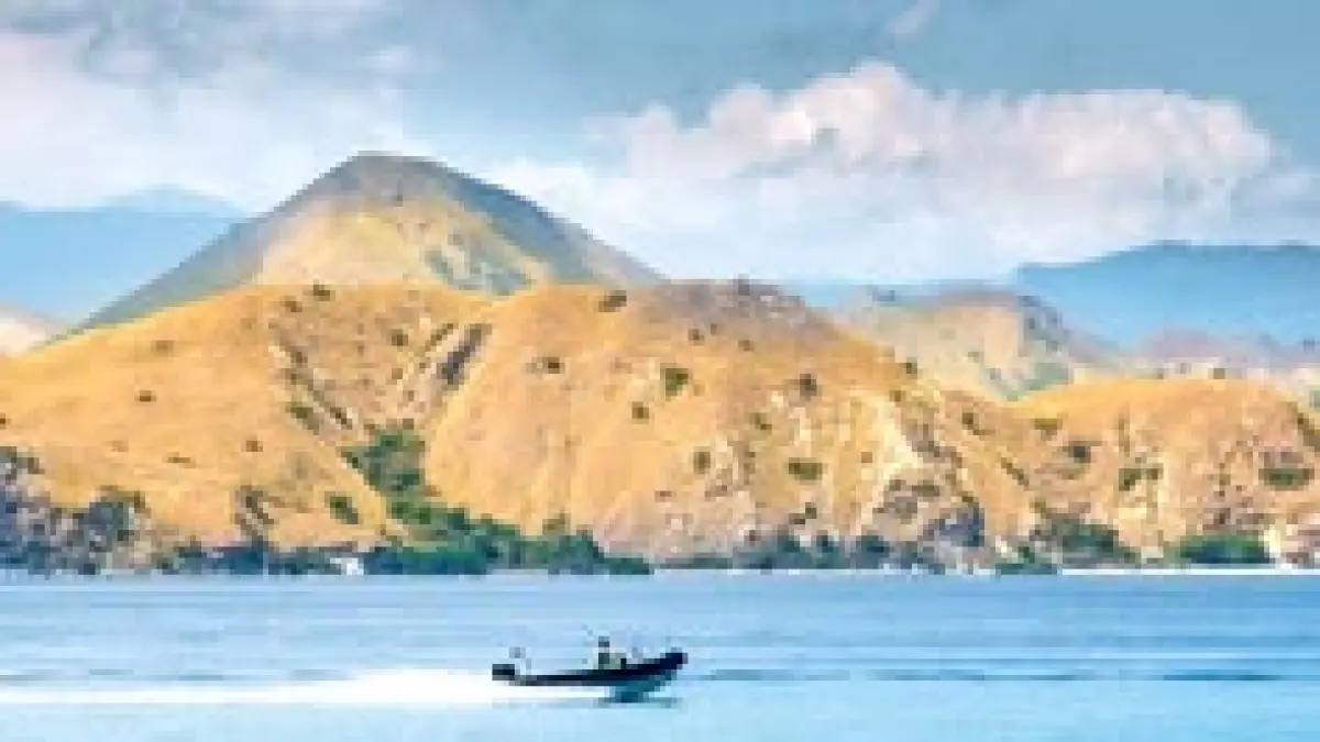 Hotel dan resort di Labuan Bajo makin viral, dari penginapan murah hingga resort mewah dengan view laut eksotis. (Pinterest.com)