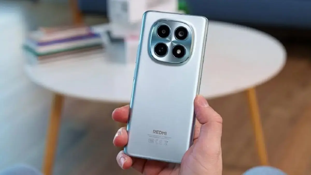 Redmi Note 15 Pro 5G hadir dengan baterai 6580 mAh, layar AMOLED 120Hz, dan durability tinggi yang bikin penasaran. (Pinterest.com)