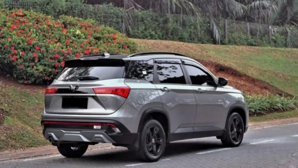 Wuling Almaz RS Hybrid hadir dengan fitur premium, audio Infinity, kamera 360, dan harga mulai Rp400 jutaan.
( Pinterest.com )