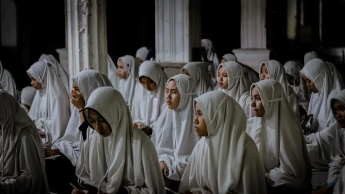 Polisi ringkus tersangka pencabulan santriwati di Pati! Modus doktrin ketaatan murid, pelaku AS diringkus di Wonogiri. Ancaman 15 tahun penjara menanti.(Pinterest)