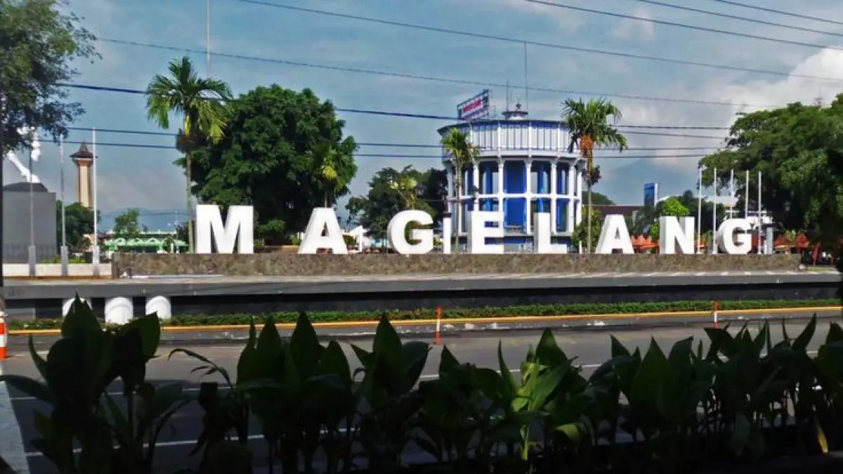 Wisata Magelang terbaru 2026 makin hits, dari Nepal Van Java, Tol Kayangan hingga glamping estetik berlatar gunung.(Pinterest.com)