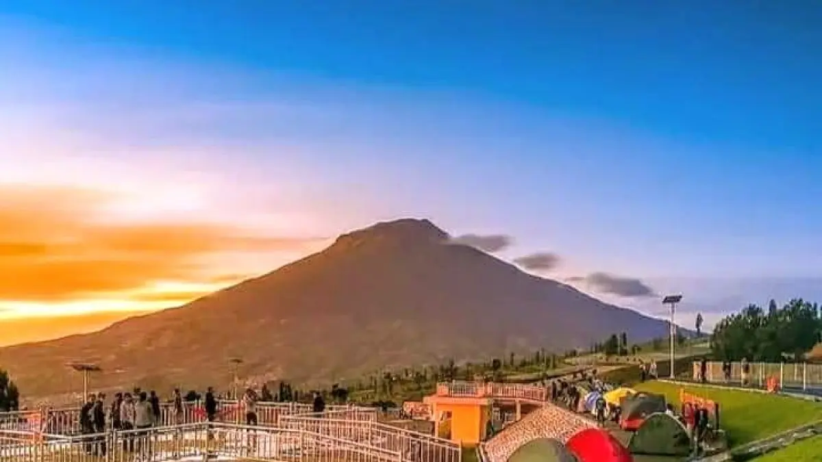 Wisata Temanggung terbaru 2026 hadirkan panorama gunung, Kampung Atas Awan, Posong, hingga tempat healing Instagramable. (Pinterest.com)
