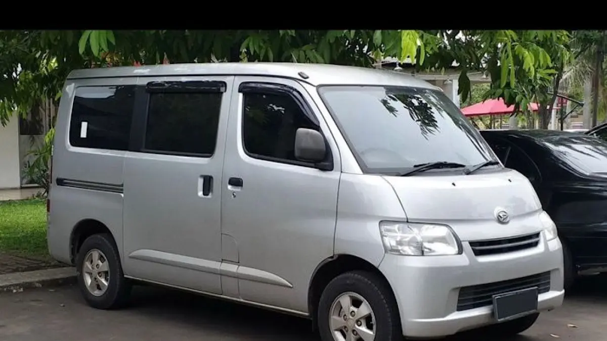 Daihatsu Grand Max Minibus 2026 hadir makin nyaman, tangguh, dan ekonomis dengan harga Rp200 jutaan untuk usaha travel.(pinterest)