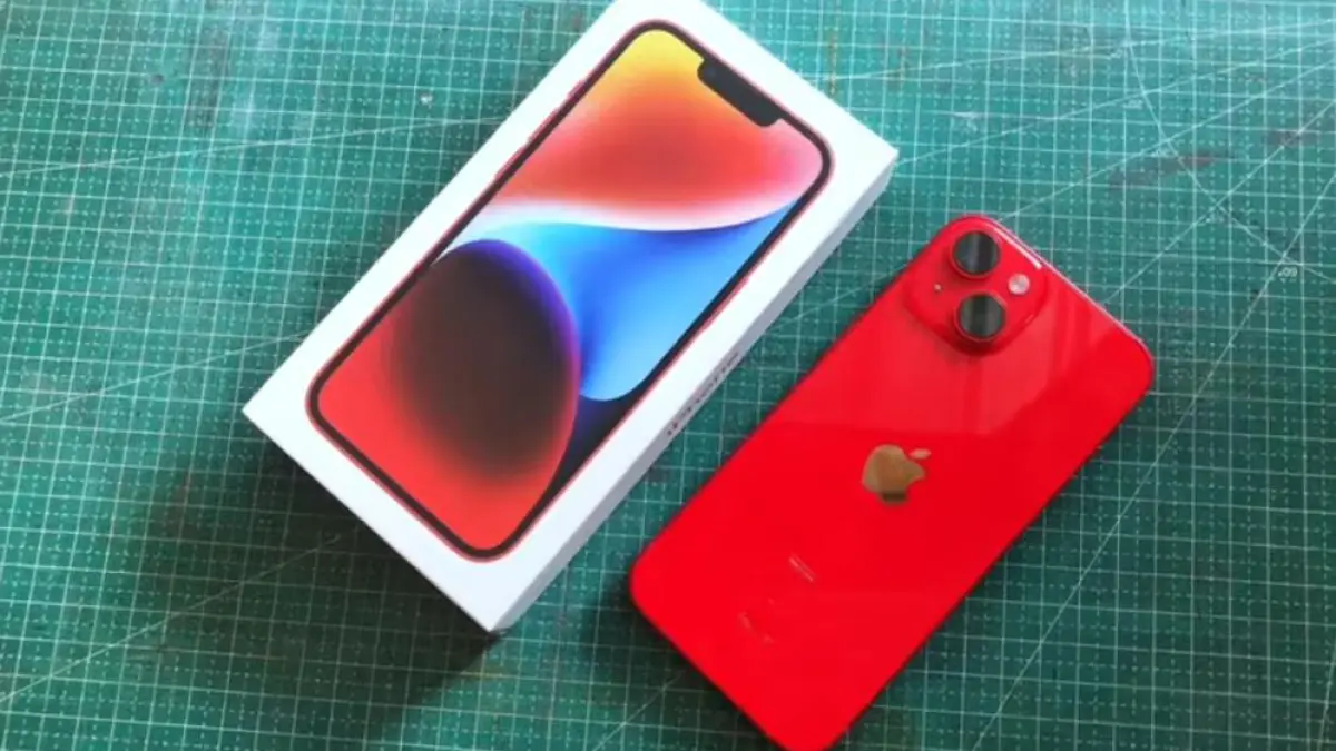 iPhone 14 masih layak dibeli di 2026? Simak kelebihan, kekurangan, harga terbaru, hingga performanya untuk harian.(screenshot youtube)