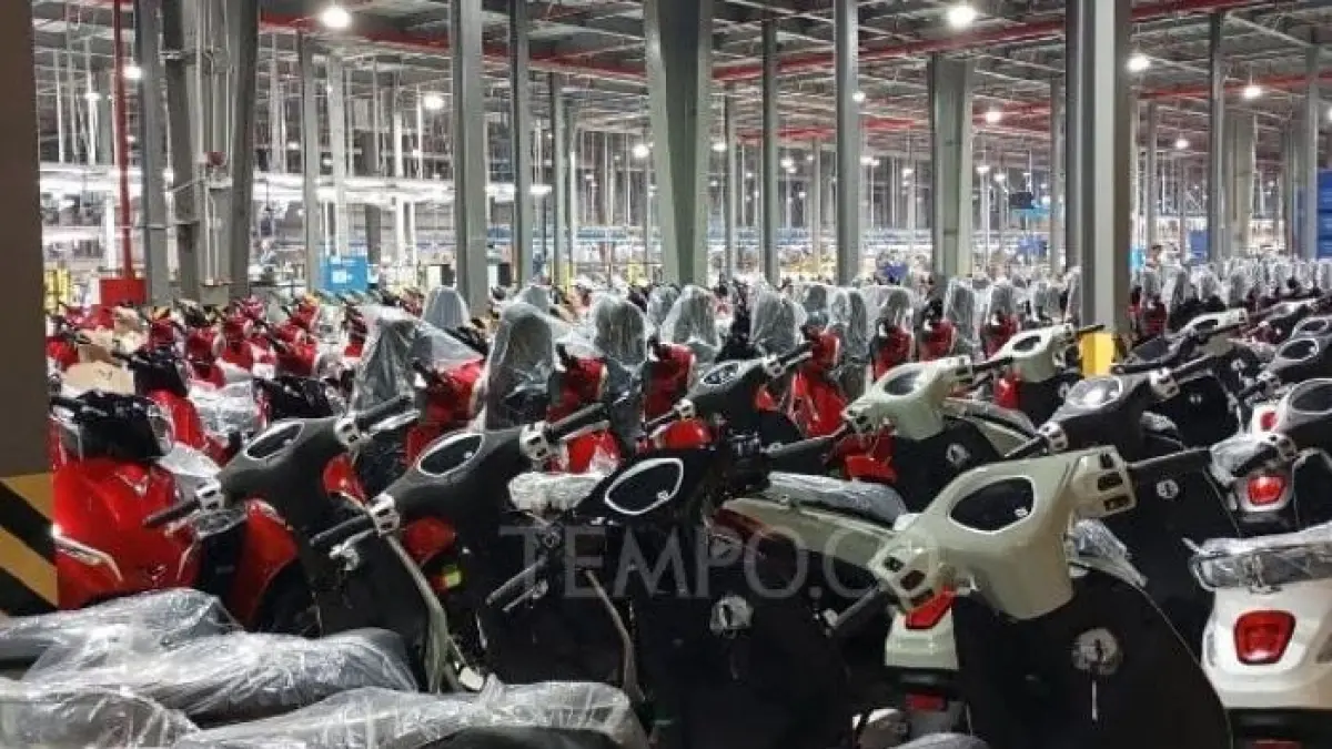 Motor listrik VinFast Evo, Velis, dan Viper siap masuk Indonesia dengan desain sporty, fitur modern, dan swap baterai.(pinterest)