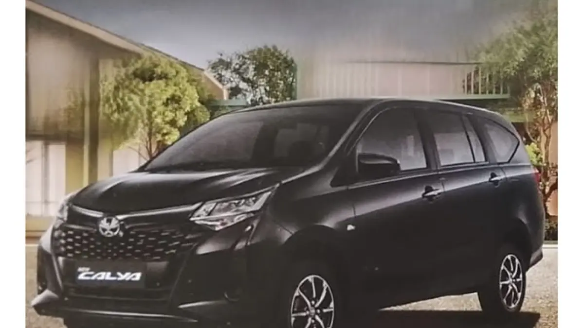Toyota Calya 2026 menjadi pilihan favorit keluarga Indonesia berkat kabin luas dan konsumsi BBM yang irit.(pinterest)