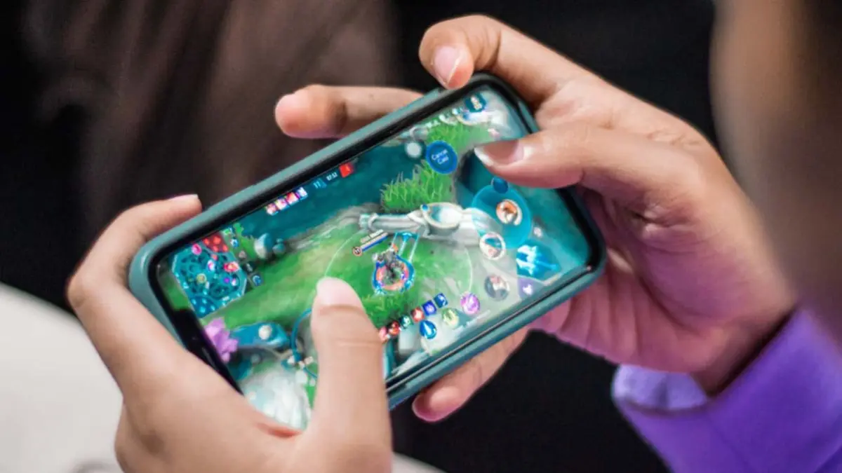 Cari HP gaming 3 jutaan terbaik Mei 2026? Cek 5 rekomendasi spek dewa: 120 FPS, baterai 7300 mAh, & layar 144 Hz. Libas game berat sekarang!(Pinterest)