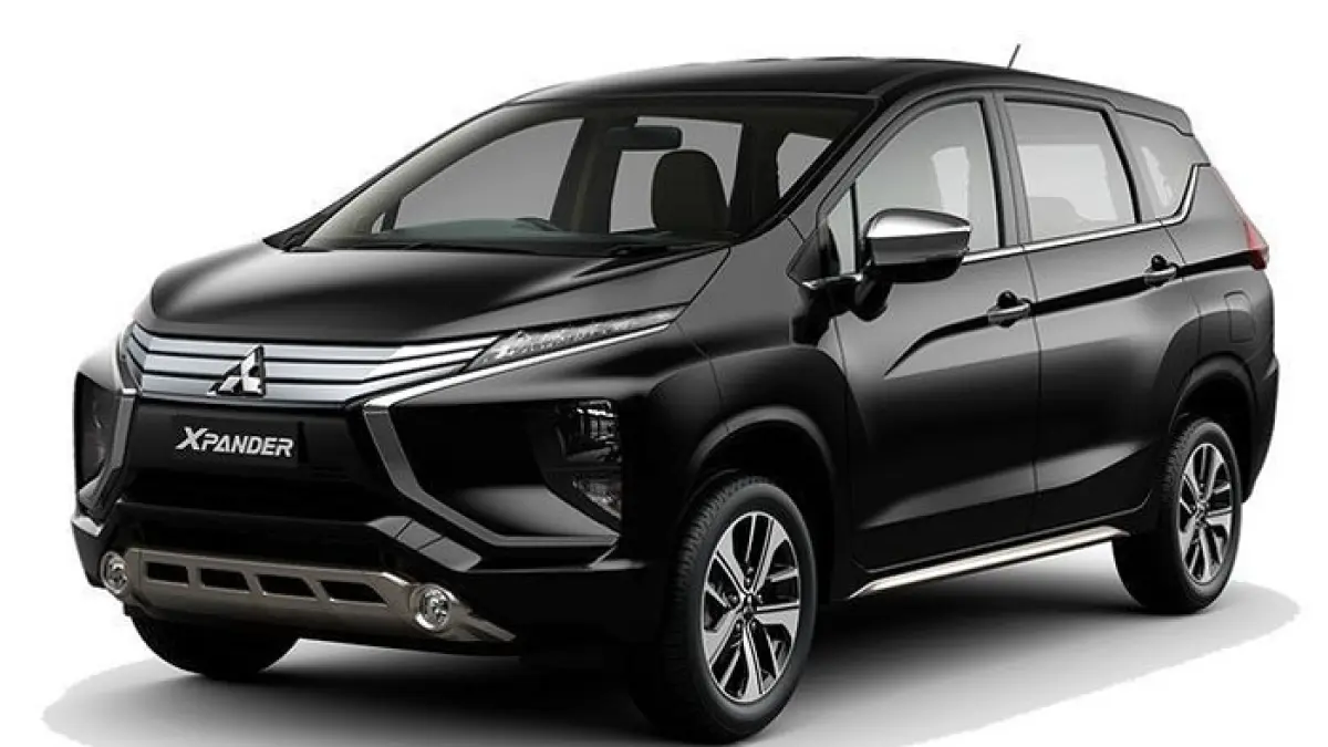 Mobil keluarga premium bekas harga Rp100 jutaan seperti Honda Odyssey, Mazda Biante, dan Innova kini makin diburu.(Gemini AI)