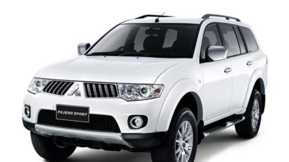 Rizki Motor obral mobil bekas murah, mulai BMW X5 Rp49 juta, Fortuner, Mercy hingga Captiva dijual di bawah pasaran.(Gemini AI)