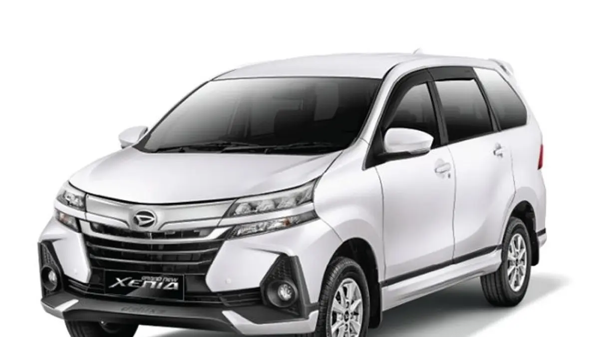 Suzuki Baleno DX manual bekas dijual Rp47 jutaan. Sedan irit BBM, mesin bandel, interior orisinal, dan perawatan mudah.(Gemini AI)