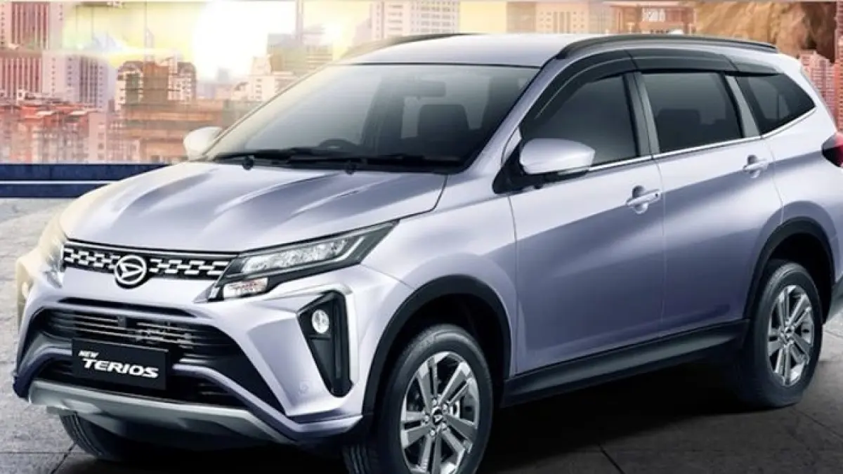 Toyota Rush dan Daihatsu Terios bekas masih diburu karena harga stabil, irit BBM, perawatan mudah, dan nyaman untuk keluarga.(Gemini AI)
