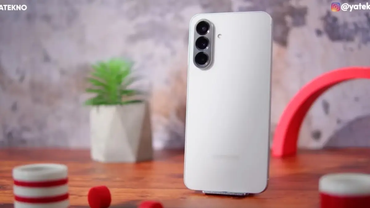 5 HP Samsung Galaxy A turun harga 2026! Galaxy A06 5G hingga A56 5G makin murah, cek daftar lengkapnya di sini.
(Screenshot Youtube)
