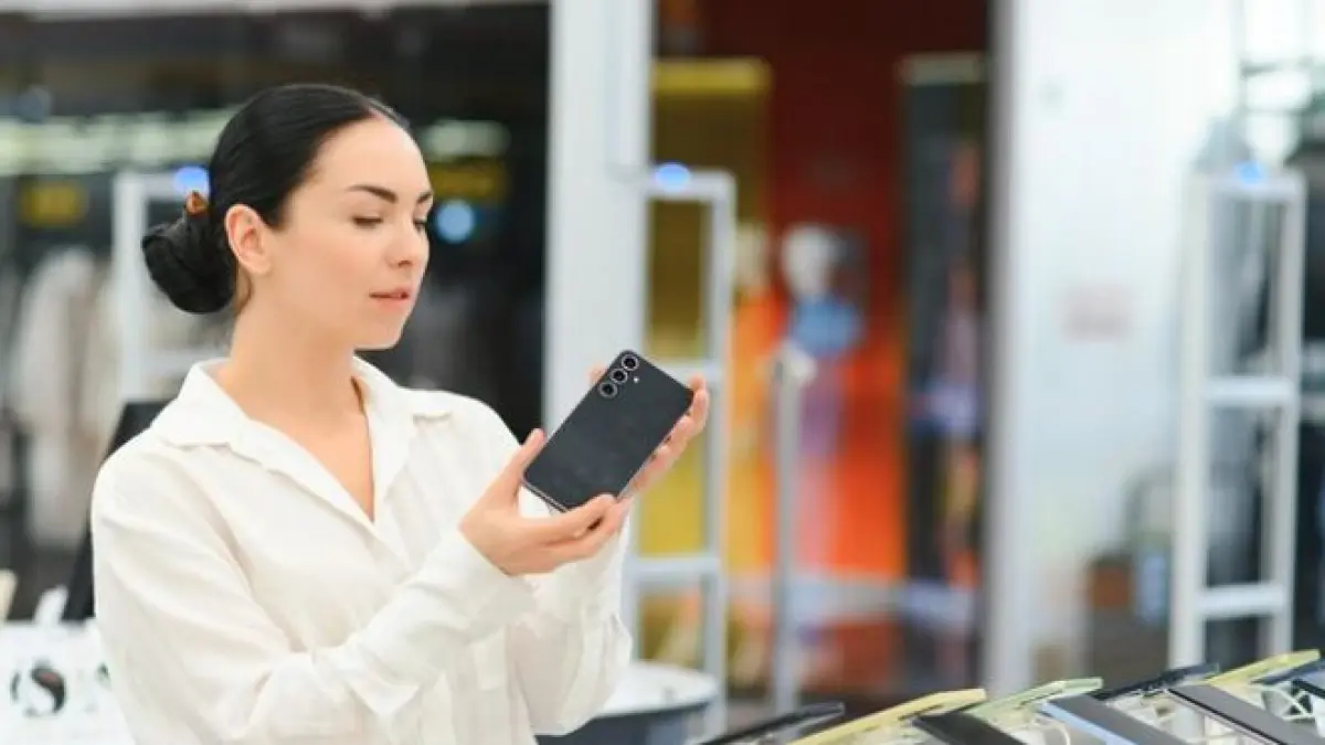 Cari HP 1 jutaan terbaik 2026? Cek 11 rekomendasi spek dewa: baterai 7000 mAh, layar AMOLED, hingga update OS 6 tahun. Simak selengkapnya!
