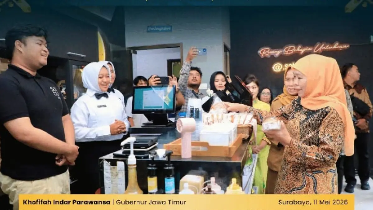 TERBUKTI : Gubernur Jawa Timur Khofifah Indar Parawansa membuktikan kualitas lulusan SMK di Jawa Timur semakin meningkat lewat program BMW. (PEMPROV JATIM UNTUK RADAR TRENGGALEK)