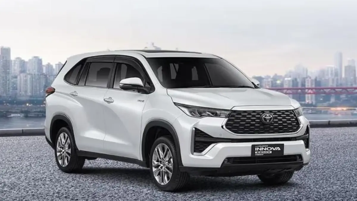 Toyota Innova Zenix Hybrid 2026 hadir lebih mewah, irit BBM, dan dibekali fitur Toyota Safety Sense 3.0 terbaru.(pinterest.com)