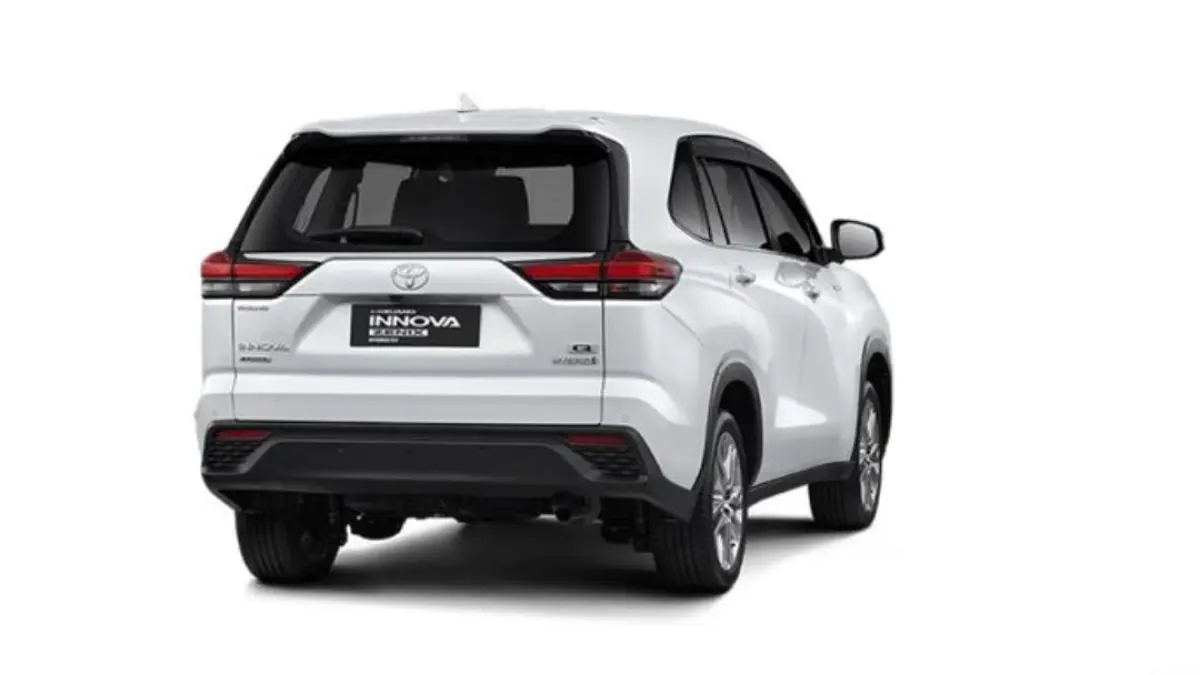 Toyota Innova Zenix Q Hybrid Modelista 2026 hadir dengan fitur premium, panoramic roof, captain seat, dan Toyota Safety Sense 3.0.(pinterest.com)