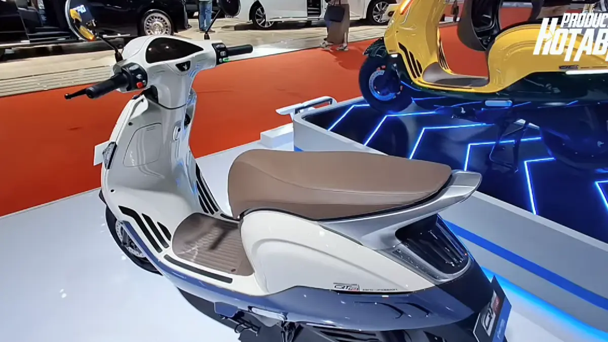 Indomobil eMotor Cute meluncur di IMS 2026 dengan desain retro, fitur NFC, dan jarak tempuh hingga 130 km.
(screenshot youtube)