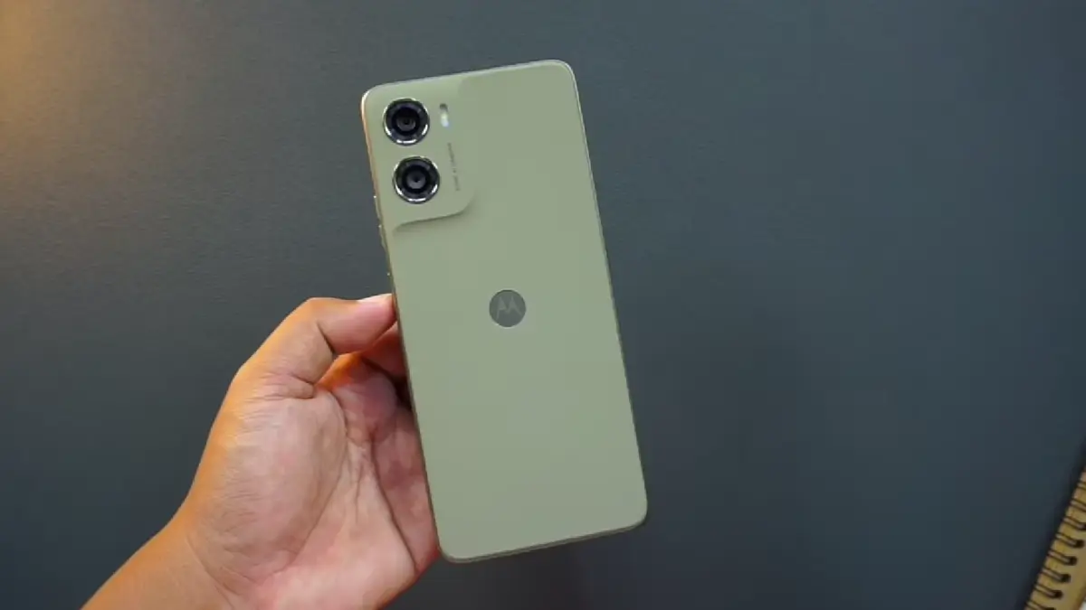 Motorola Moto G06 Power hadir di Indonesia dengan baterai 7000 mAh, layar 120 Hz, dan harga Rp1,4 jutaan.
(screenshot youtube)
