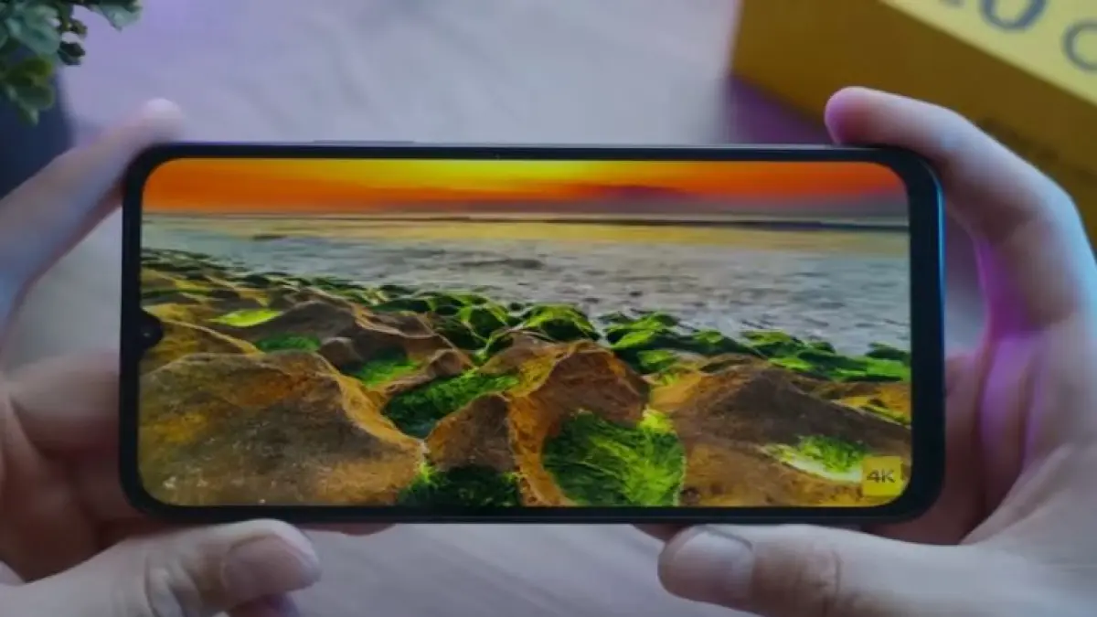Cari HP baru? Cek 8 rekomendasi HP Vivo 1 Jutaan terbaik 2026! Baterai 6.500 mAh, tahan air, dan ngebut. Klik untuk lihat daftar lengkapnya! (Screenshot Youtube)
