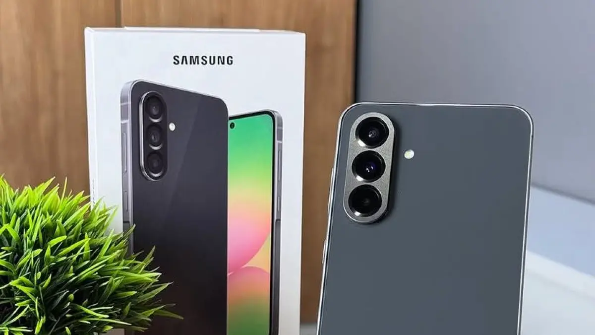Cek duel Samsung Galaxy A56 vs iPhone 13! Samsung menang telak di foto malam, tapi iPhone masih raja video 4K 60 FPS. Mana pilihanmu? Baca di sini! (Screenshot instagram)