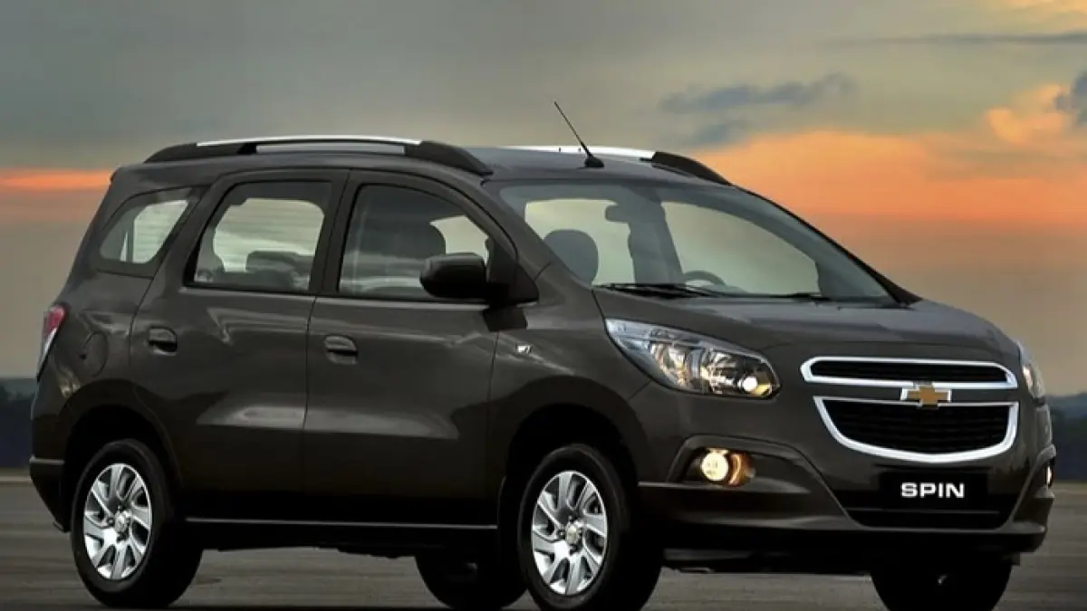 Chevrolet Spin Diesel 2013 dijual Rp89 jutaan, MPV irit tiga baris dengan interior lega dan mesin bandel. (Pinterest)