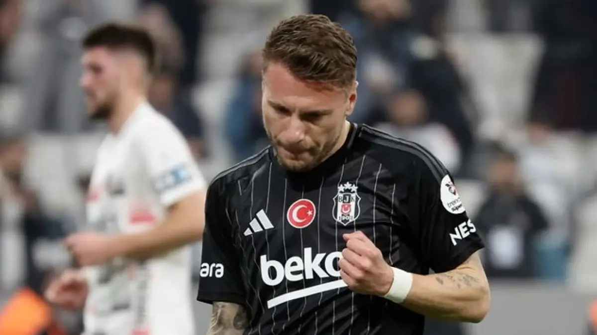 Ciro Immobile Paris FC resmi jadi sorotan! Eks bintang Lazio ini buka era baru di Ligue 1 pada usia 35 tahun.(Gemini AI)