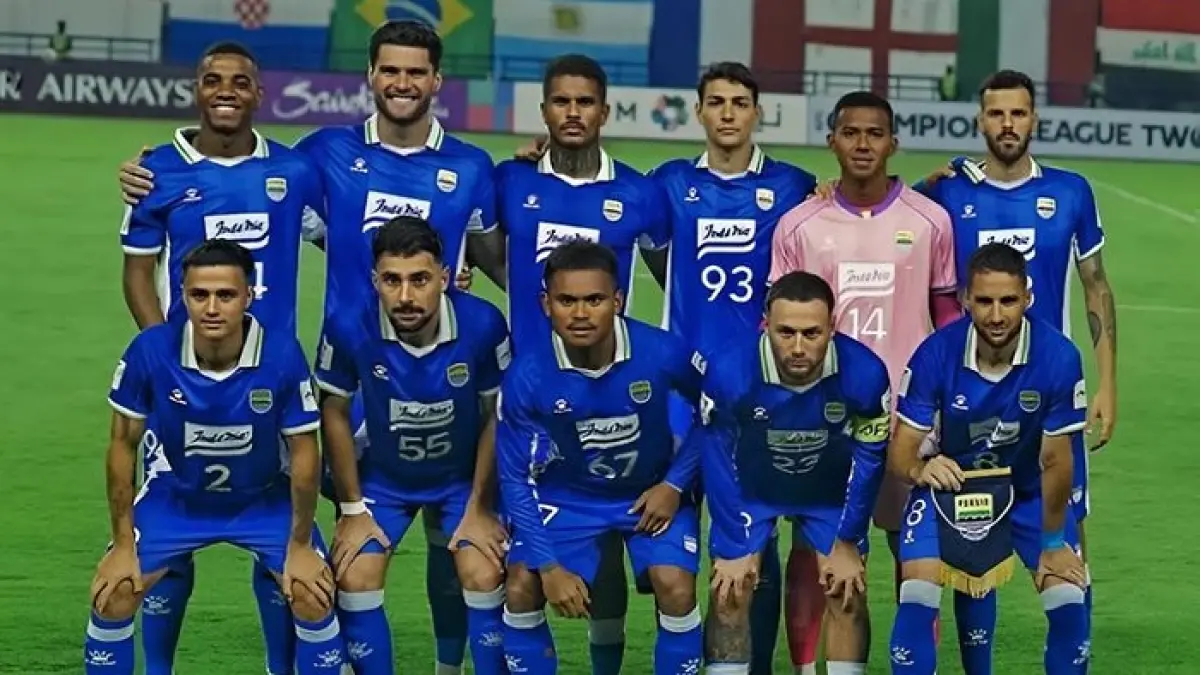 Persib Bandung bursa transfer 2026-2027 panas! Daftar pemain bintang dunia dirumorkan merapat ke Maung Bandung.(Gemini AI)