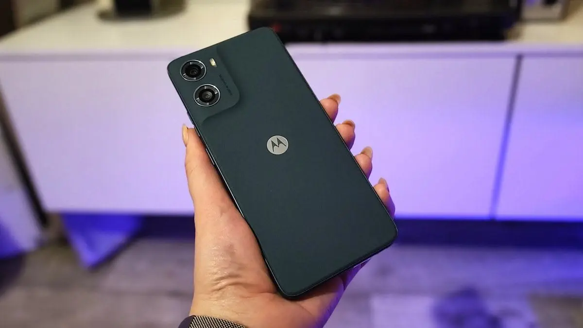 Simak Tips Setting Motorola G06 Power terbaik untuk optimalkan baterai 7000 mAh dan layar 120 Hz. Bikin HP makin canggih dan nyaman dipakai!(Pinterest)