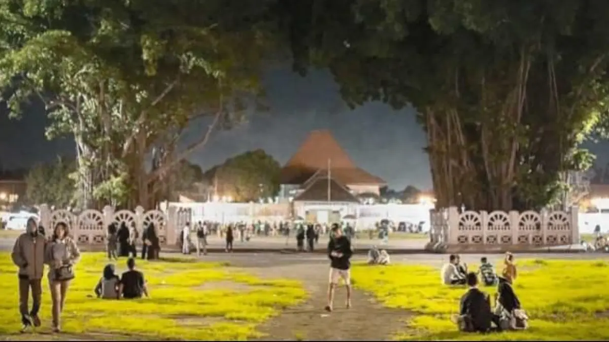 5 wisata favorit di Jogja yang paling ramai 2026, mulai Pantai Timang hingga Tebing Breksi dengan view memukau.